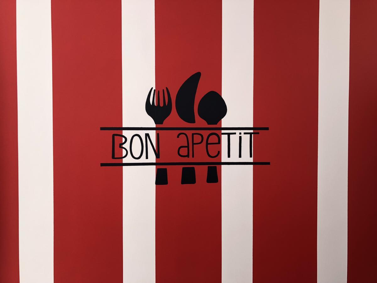Bon Apetit Apartament Leópolis Exterior foto